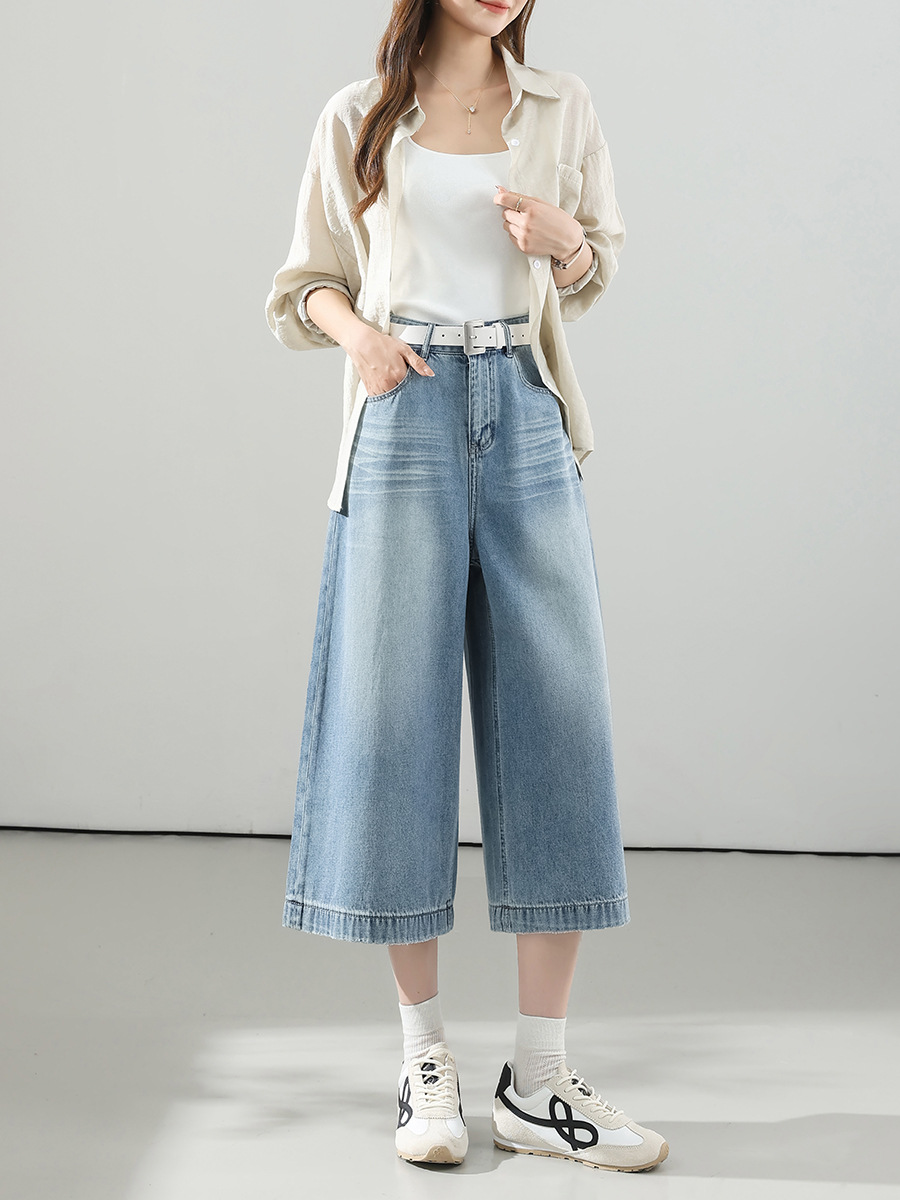 Petite Summer Cropped Wide Leg Jeans - Image 4