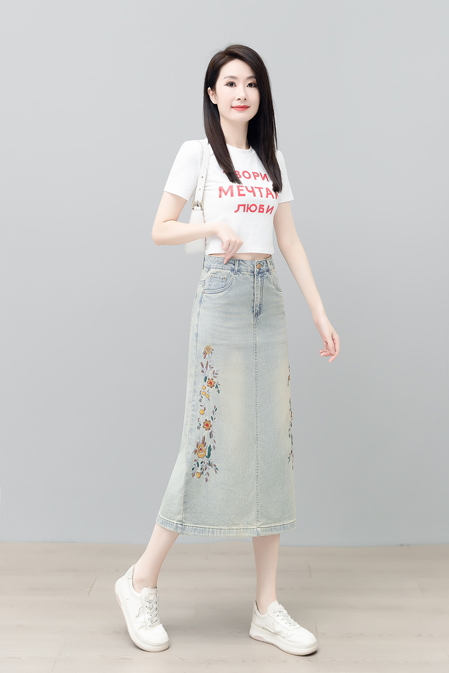 Retro heavy embroidery high waist slim denim skirt, (Ready to Ship) - Image 4