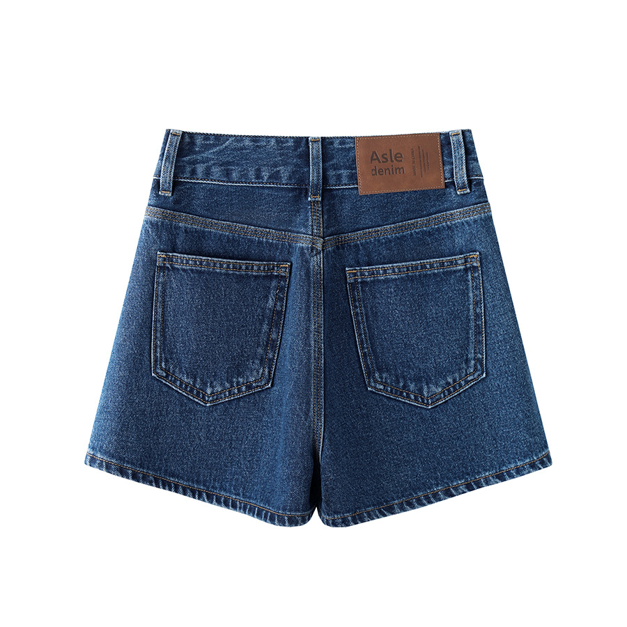 Shorts ready to ship